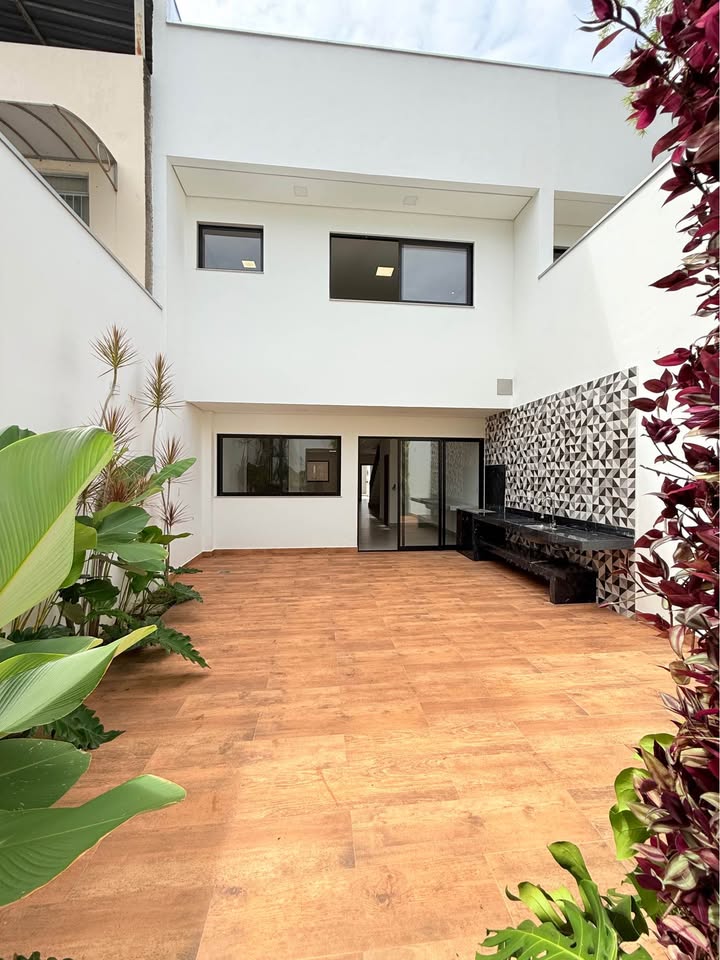 CASA DUPLEX ALTÃO PADRÃO - Coronel Fabriciano - Foto